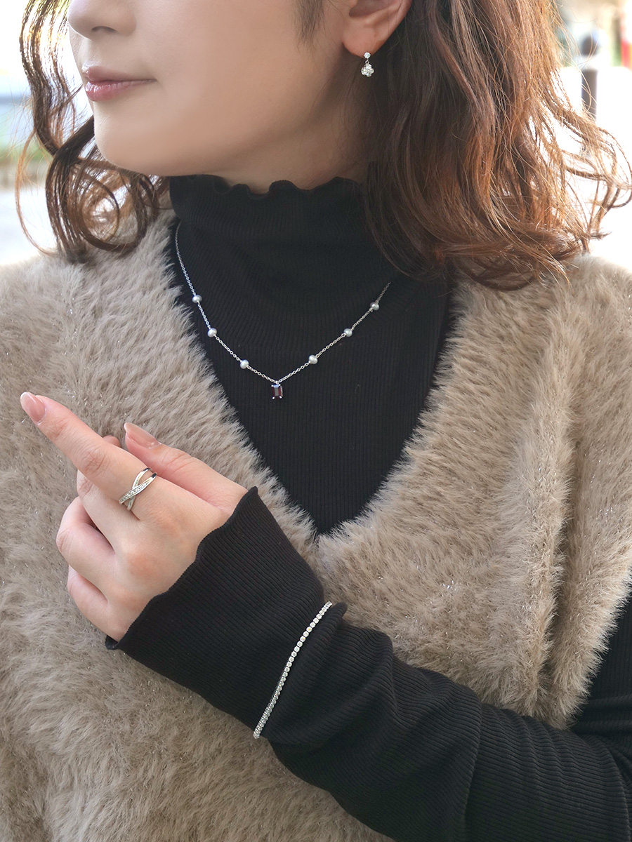 ｈ＆ｄジュエリー Garnet Red 高見えスタイリングコーデ